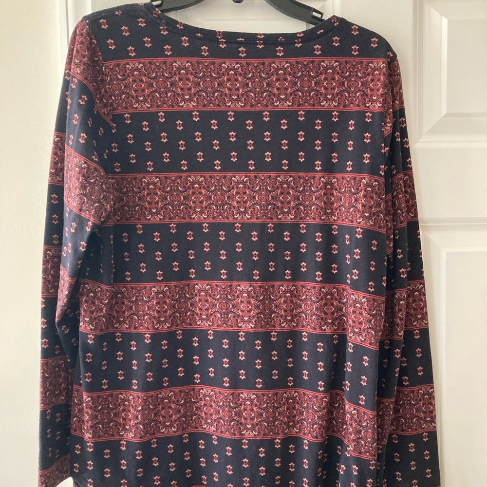 Sonoma women large tshirt - Picture 3 of 3
